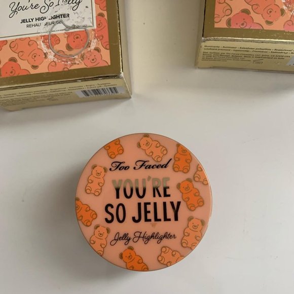 TOO Faced You're so Jelly Highlighter - Picture 1 of 3